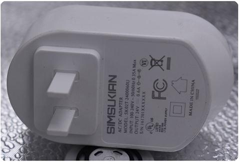 紫外激光打標機打充電頭.jpg