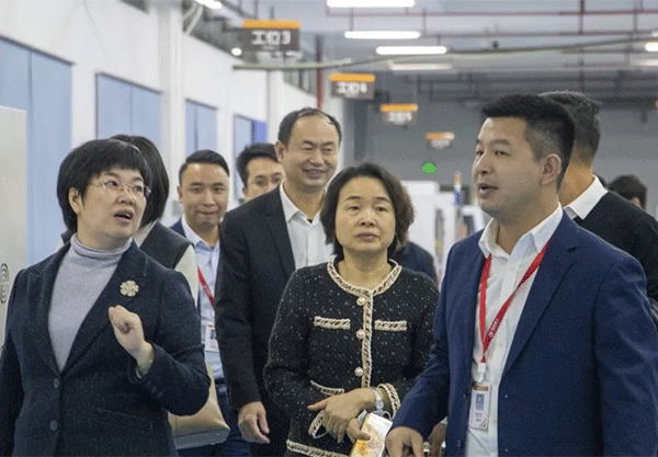 福建省長汀縣呂莉縣長一行蒞臨超越激光視察指導(dǎo)-11.png