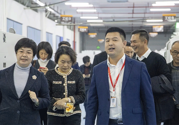 福建省長汀縣呂莉縣長一行蒞臨超越激光視察指導(dǎo)-15.png